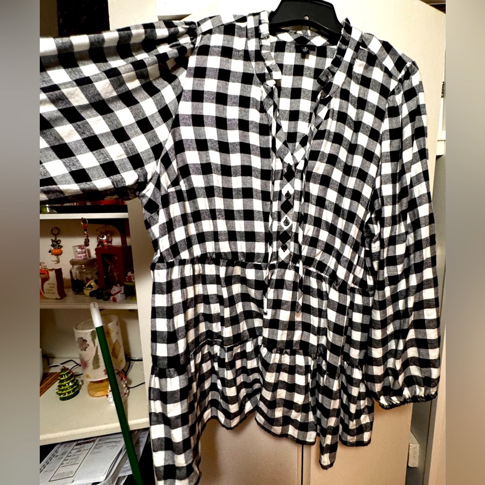 Torrid shirt, size 3